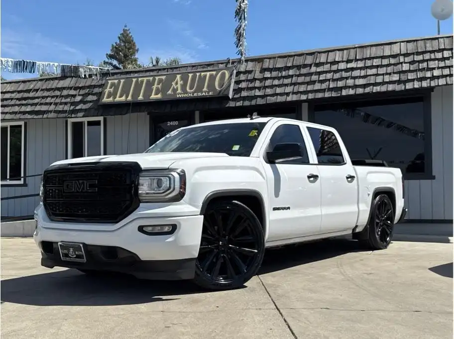 2016 GMC Sierra SLT 2WD Crew Cab Short Box's photo