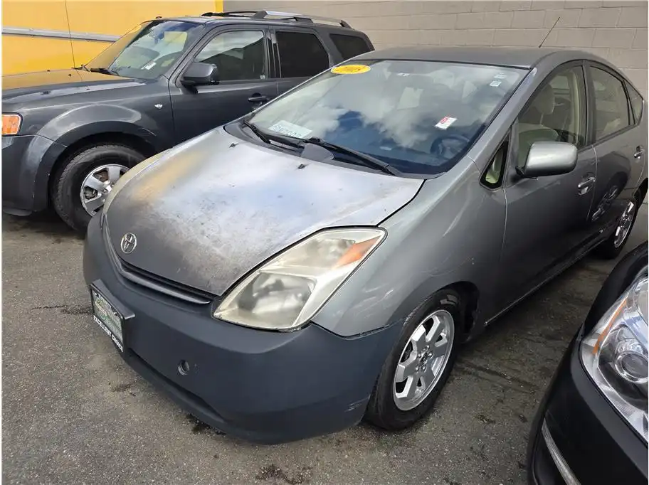 2005 Toyota Prius Hybrid's photo