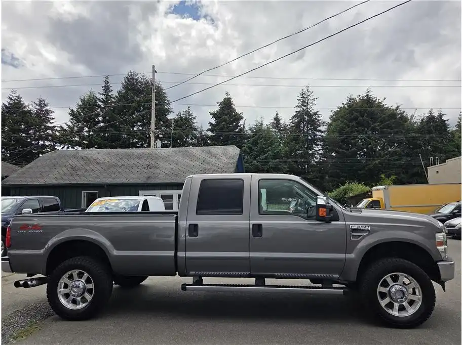 2009 Ford F-350 Lariat 4x4 Crew Cab 172-In SRW's photo