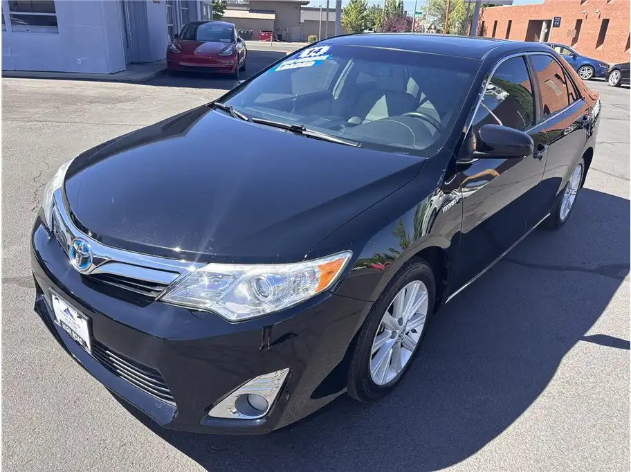 2014 Toyota Camry 2.5 Auto XLE Hybrid's photo