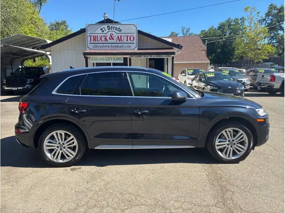 2019 Audi Q5 2.0T Premium Plus quattro S tronic's photo