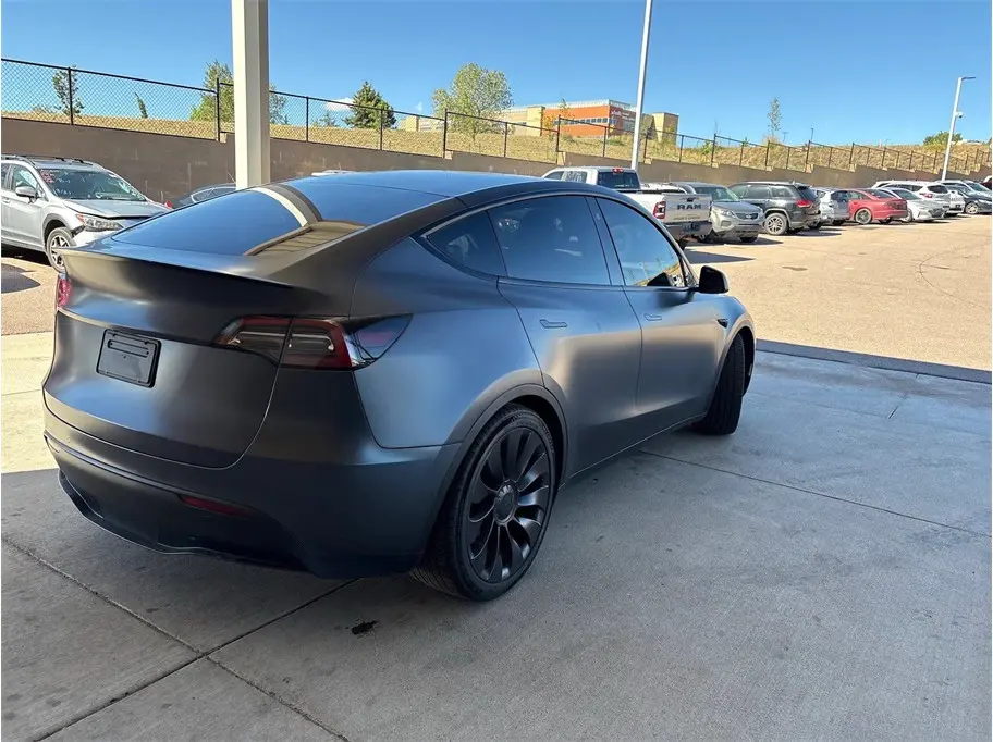 2021 Tesla Model Y Performance Dual Motor AWD photo 3