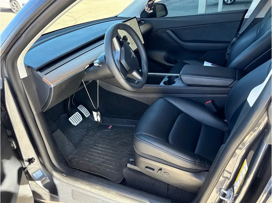 2021 Tesla Model Y Performance Dual Motor AWD photo 5