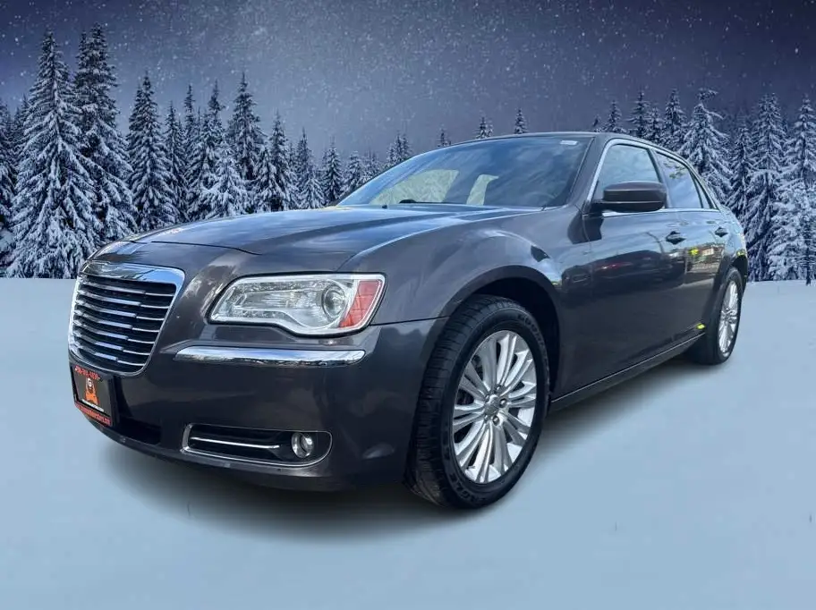 2013 Chrysler 300 Base photo 1