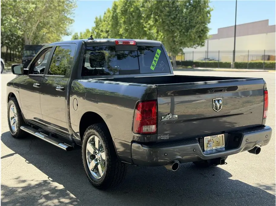 2018 RAM 1500 Big Horn Crew Cab 5'7 photo 4