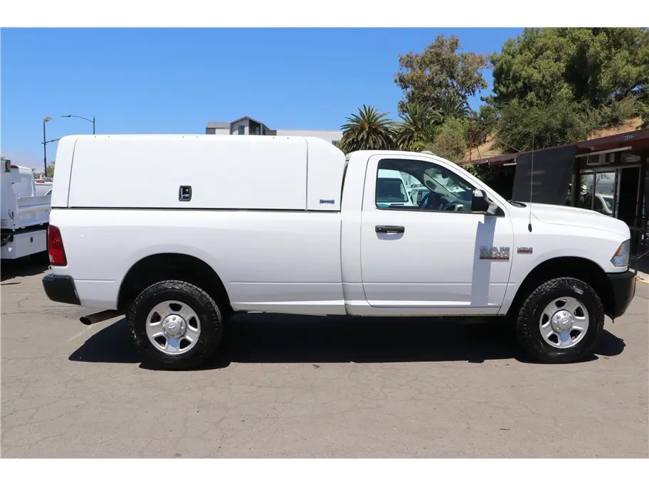 2017 RAM 3500 Tradesman 4X4 Regular cab photo 4