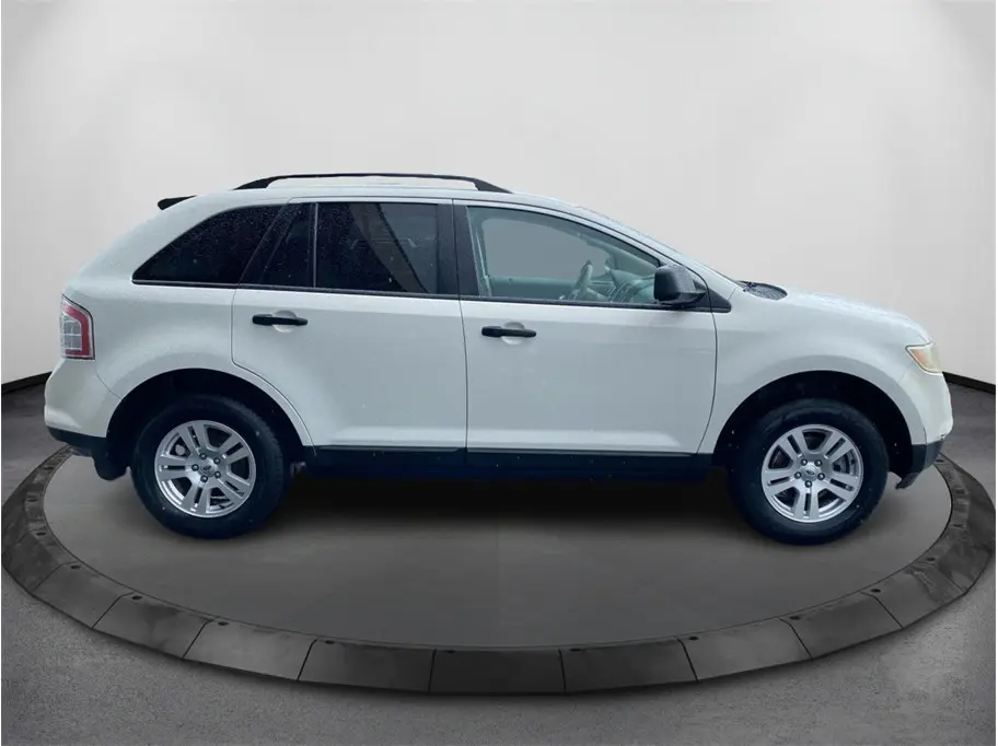 2010 Ford Edge SE photo 4