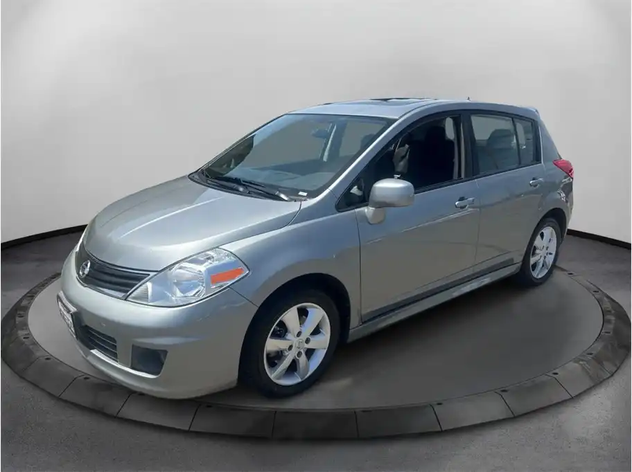 2011 Nissan Versa 1.8 FE+ SL CVT's photo