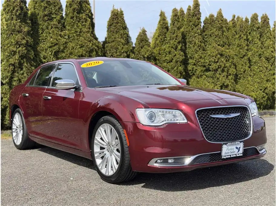 2020 Chrysler 300 Limited's photo