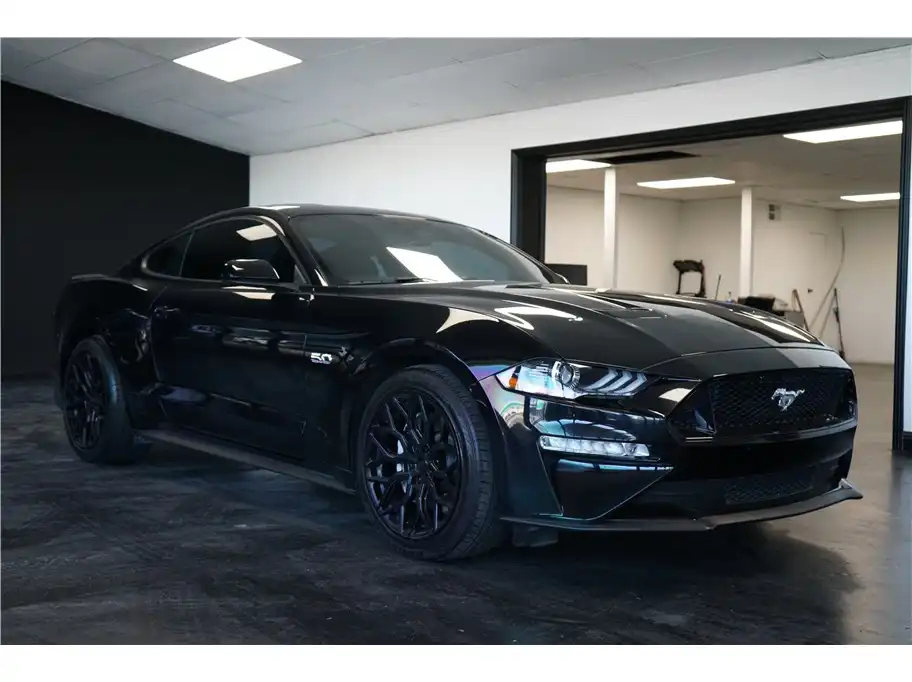 2018 Ford Mustang GT Coupe's photo