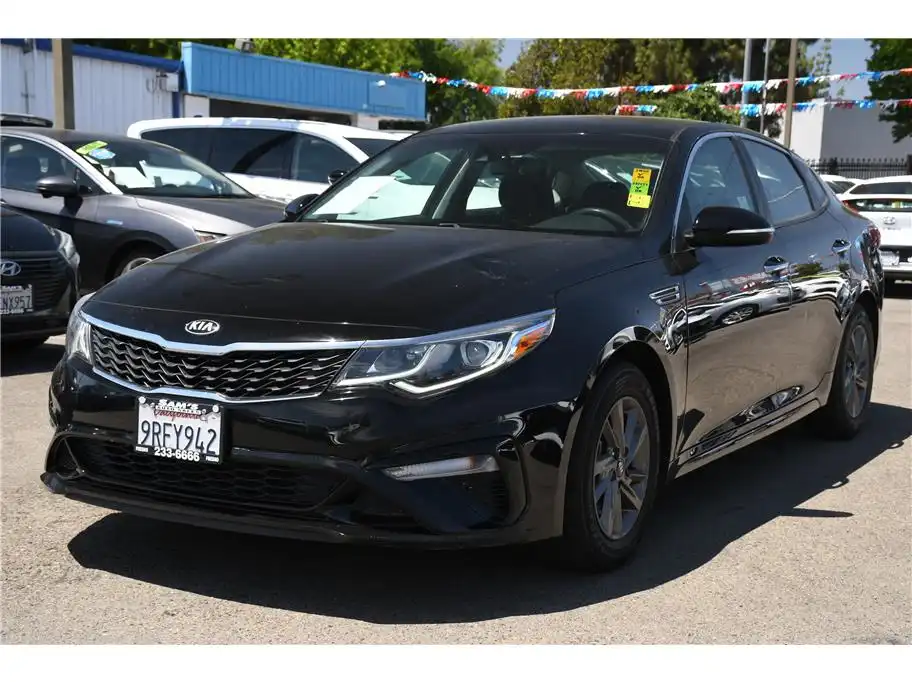 2020 Kia Optima LX AT's photo