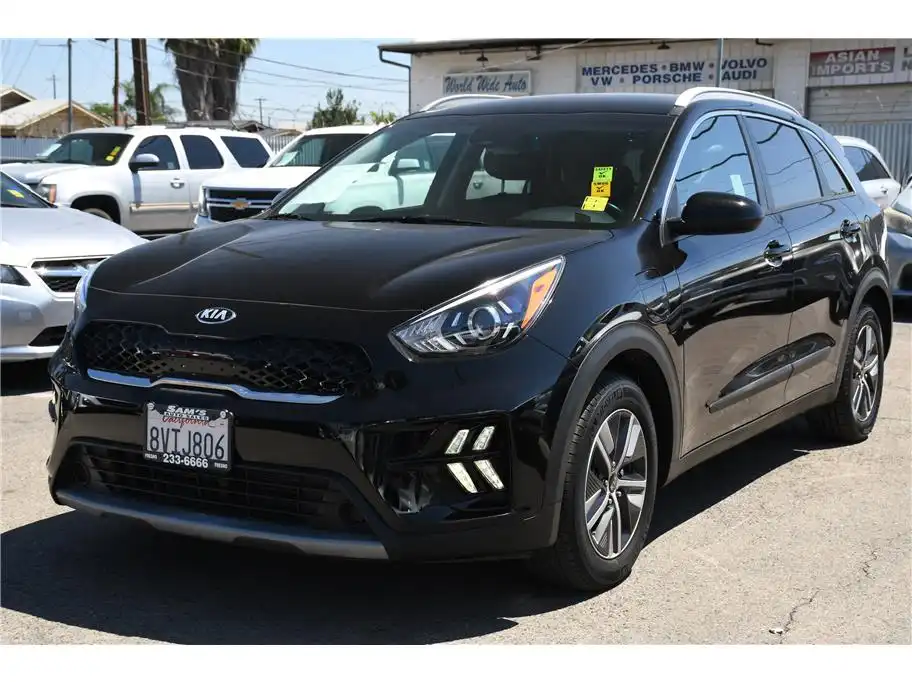 2020 Kia Niro LXS PHEV's photo