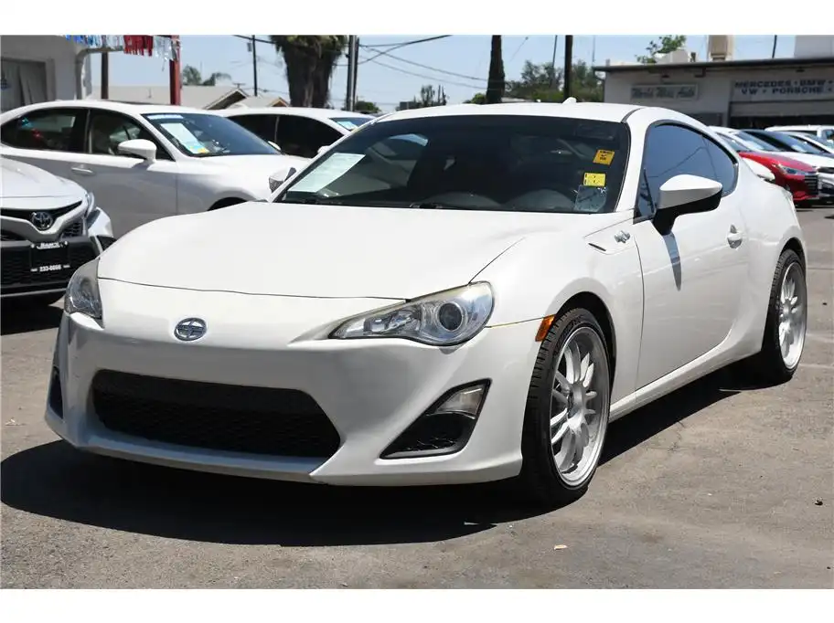 2016 Scion FR-S AT's photo