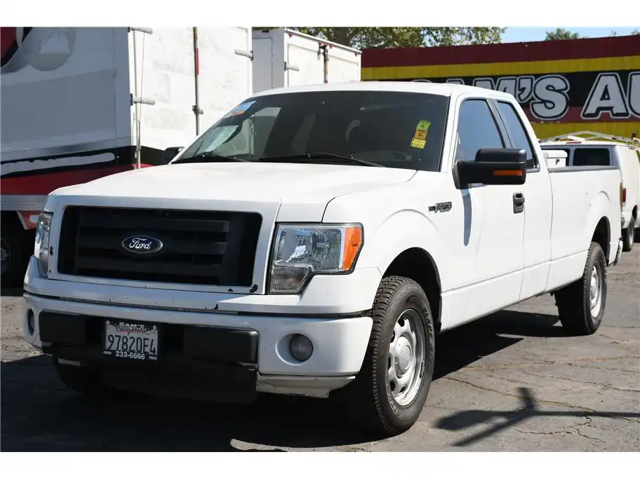 2010 Ford F-150 XL SuperCab 145-in Styleside's photo