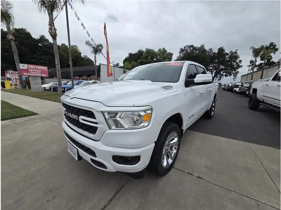 2022 RAM 1500 Big Horn/Lone Star 4x4 Crew Cab 5'7's photo