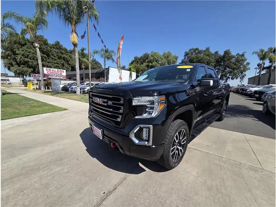 2020 GMC Sierra 4WD Crew Cab Short Box AT4's photo