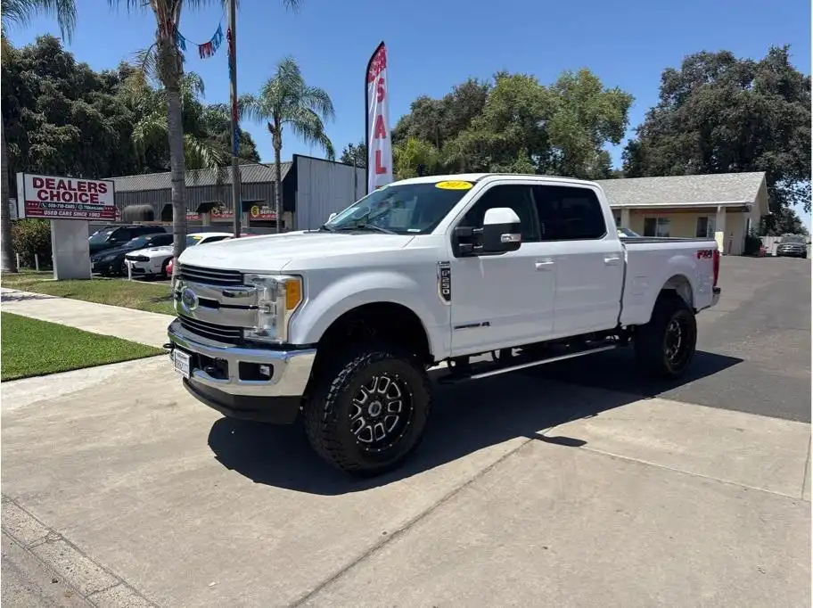 2017 Ford F-250 Lariat 4x4 Crew Cab 6-3/4' Box's photo