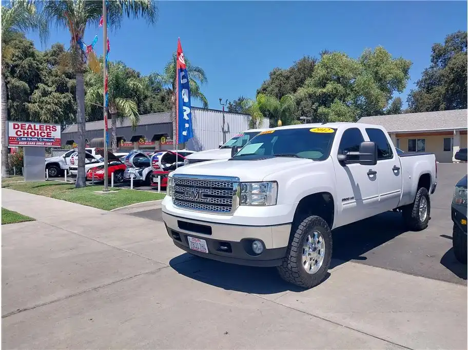 2012 GMC Sierra 4WD Crew Cab 6.5ft SLE's photo