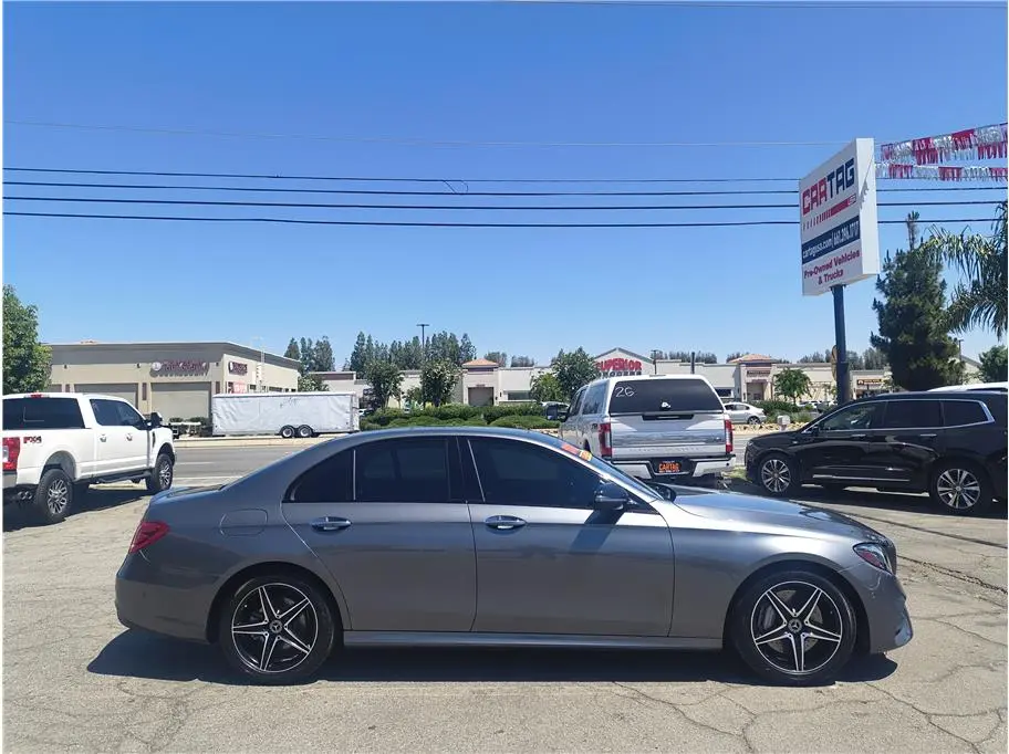 2018 Mercedes-Benz E-Class E300 photo 3