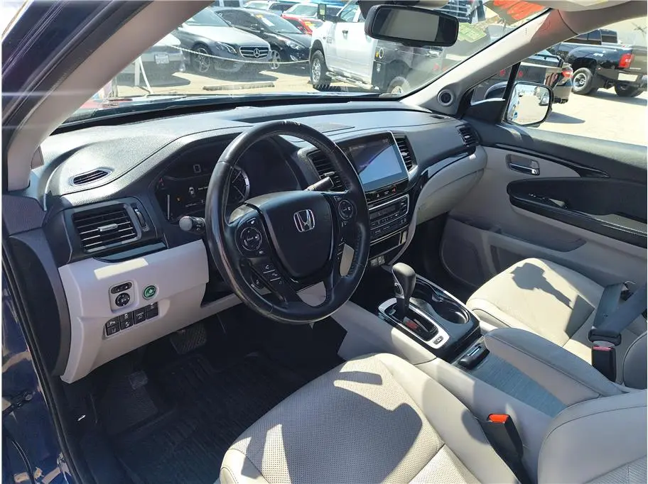 2018 Honda Ridgeline RTL-E AWD photo 5