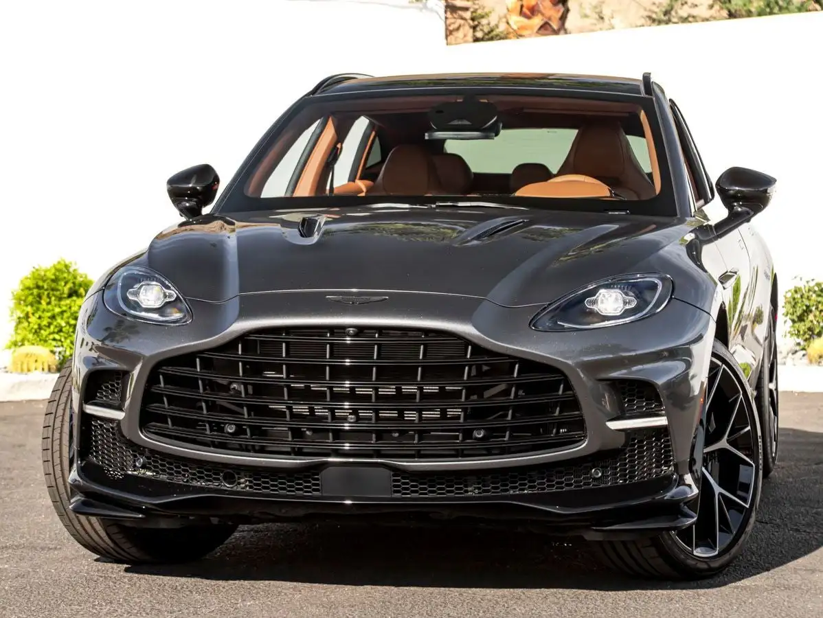 2026 Aston Martin DBX 4.0 V8 707 AWD's photo