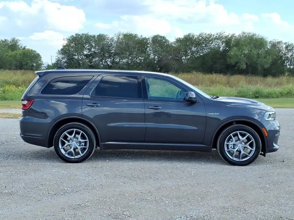 2026 Dodge Durango HEMI V8 GT AWD photo 4