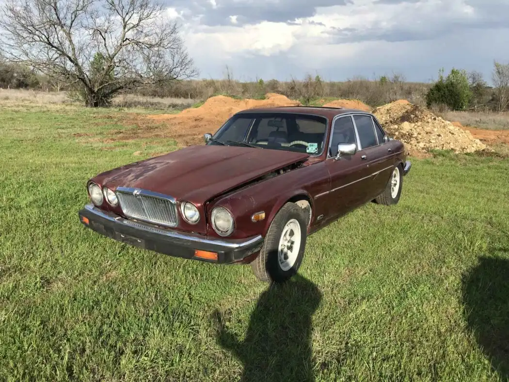 1983 Jaguar XJ's photo