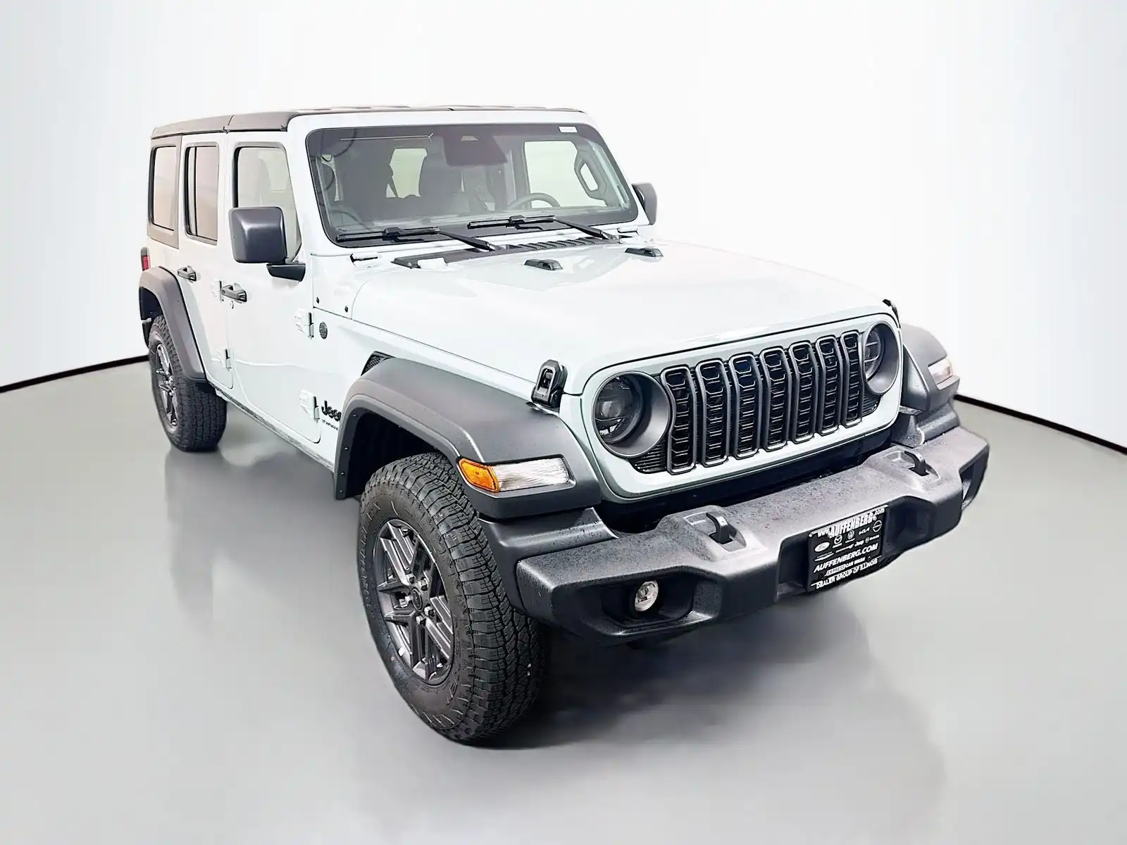 2026 Jeep Wrangler Sport S's photo