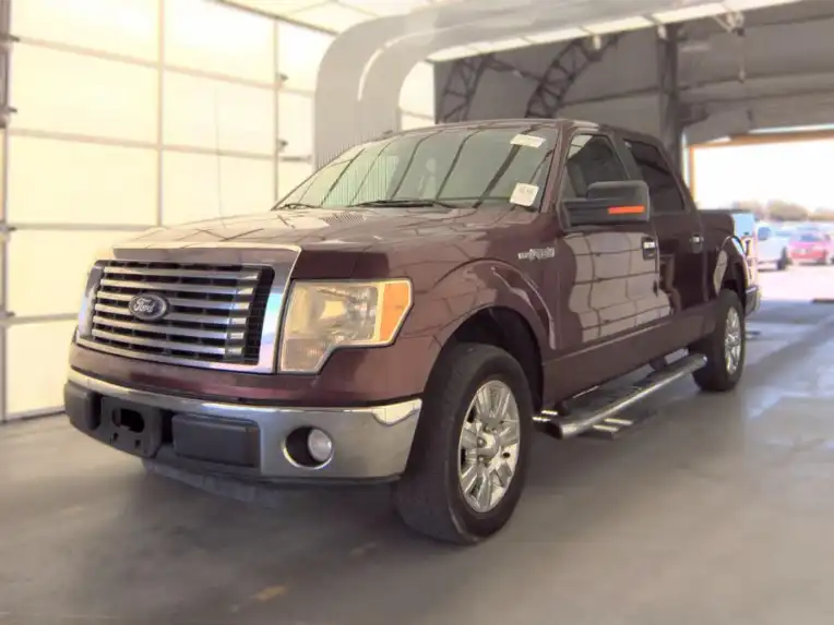 2010 Ford F-150 XLT SuperCrew 145 in's photo