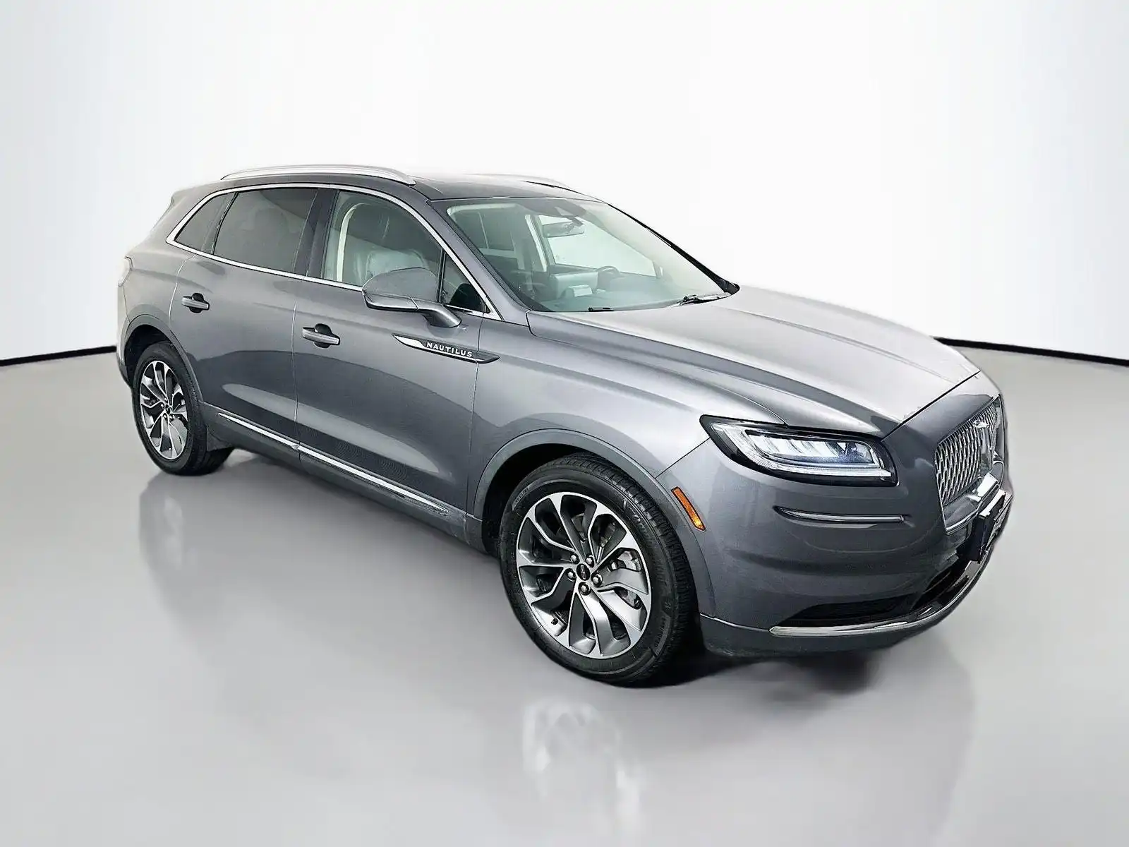 2021 Lincoln Nautilus Reserve AWD's photo