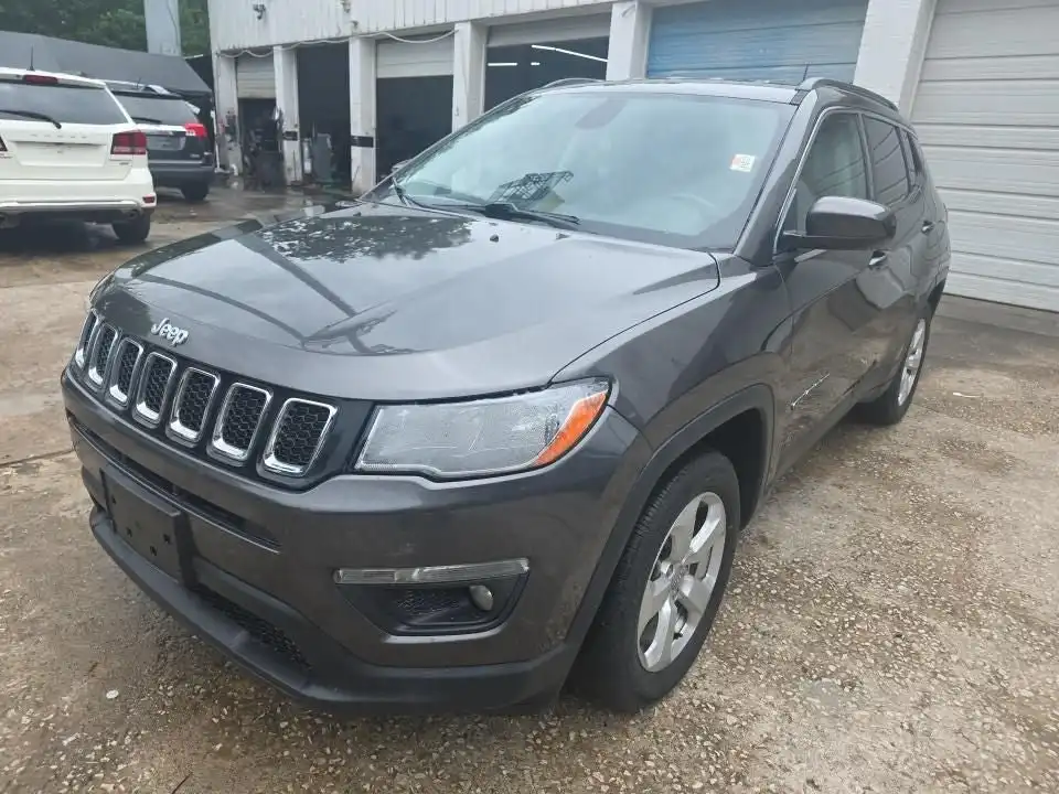2017 Jeep Compass Latitude's photo