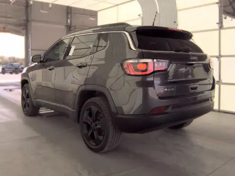 2017 Jeep Compass Latitude 4X4 photo 4