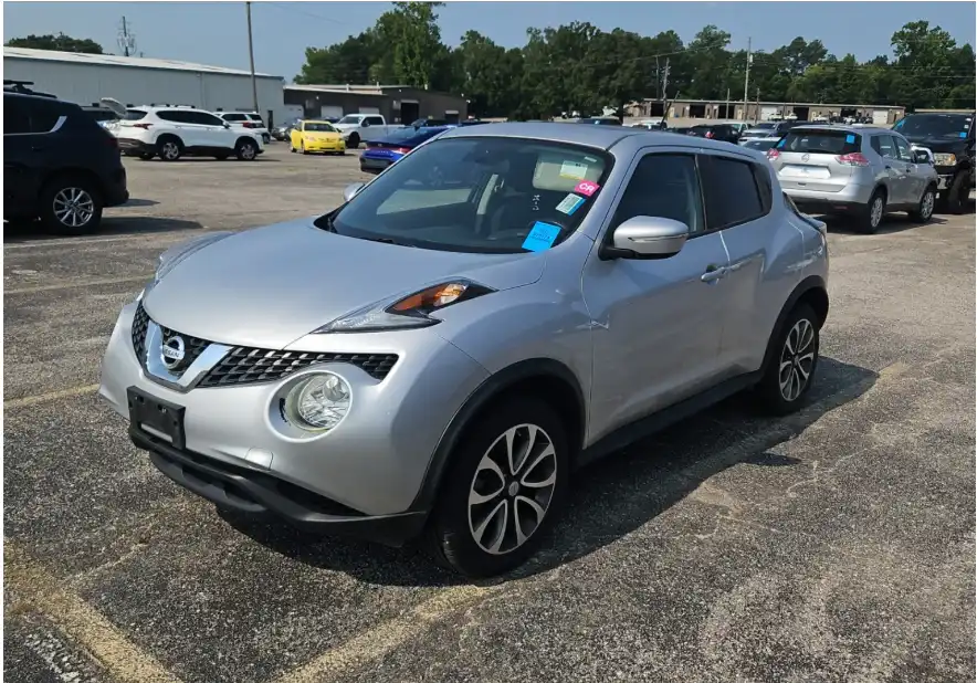 2017 Nissan Juke SV FWD CVT's photo