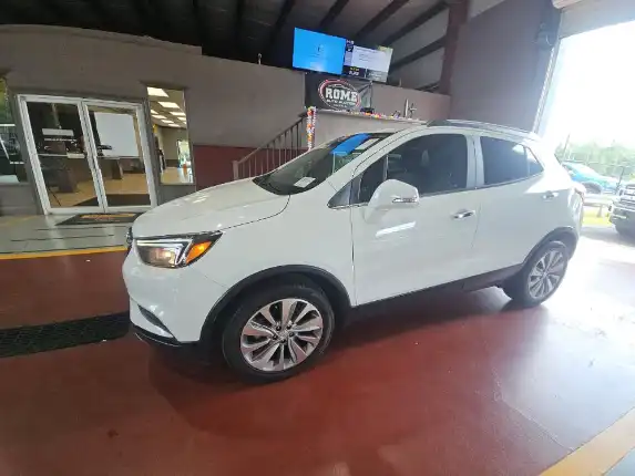 2019 Buick Encore Preferred's photo