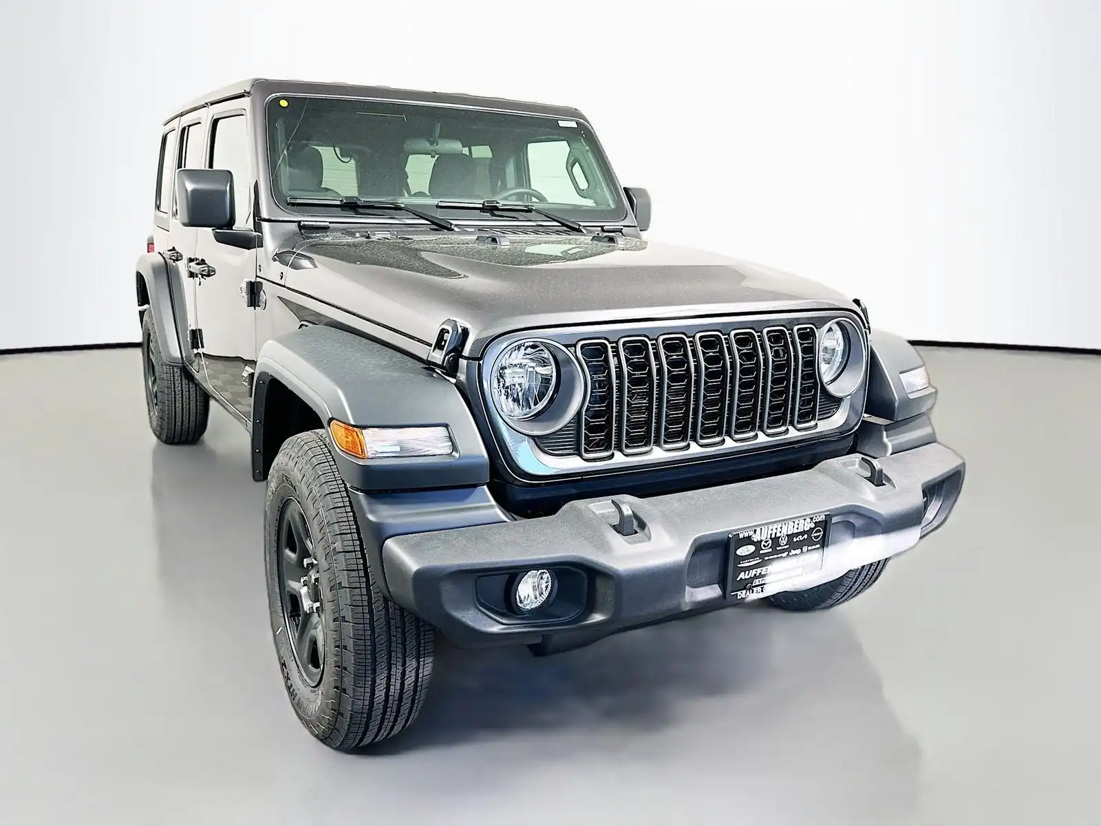 2026 Jeep Wrangler Sport's photo