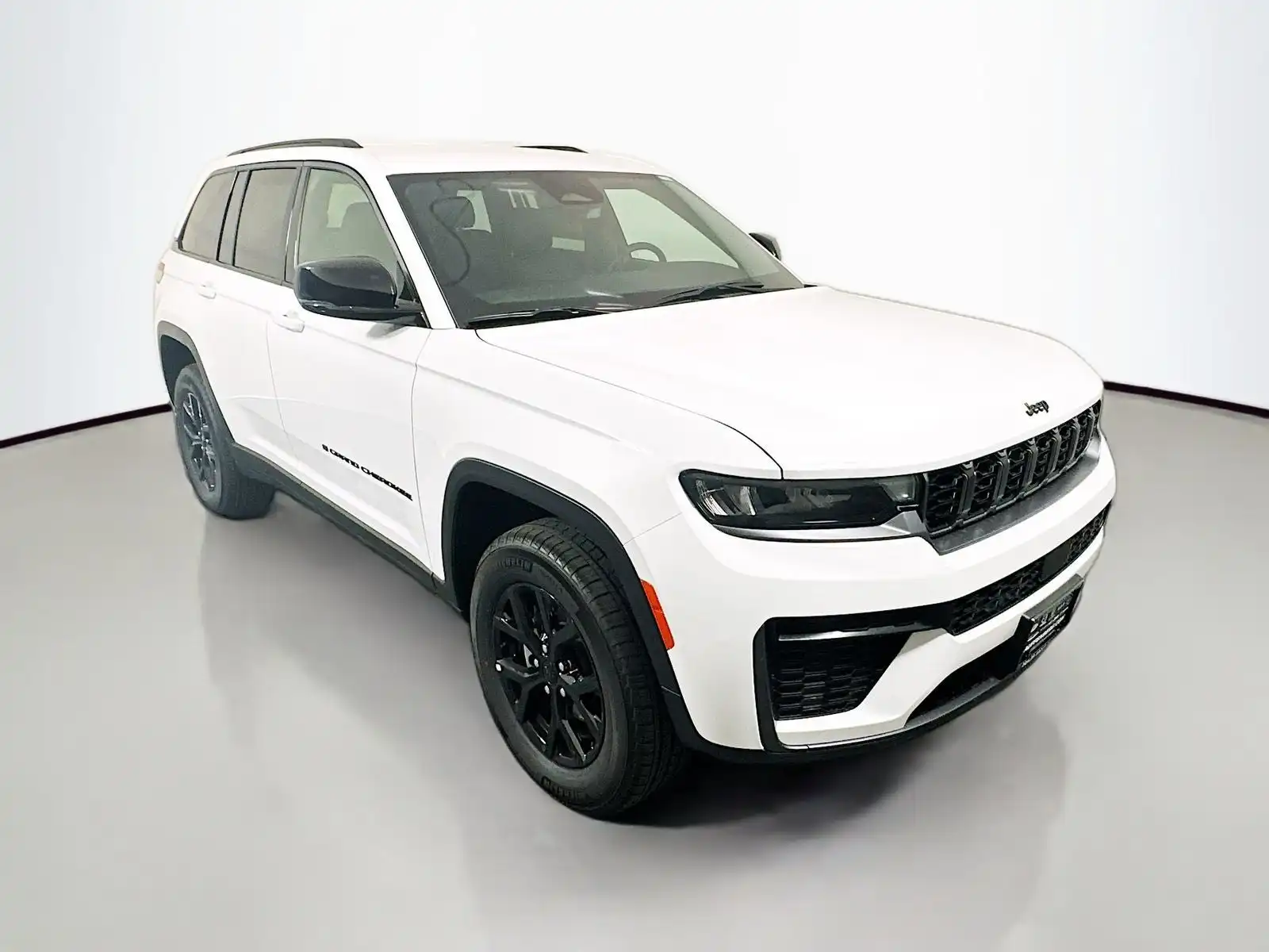 2026 Jeep Grand Cherokee Laredo Altitude 4x4's photo