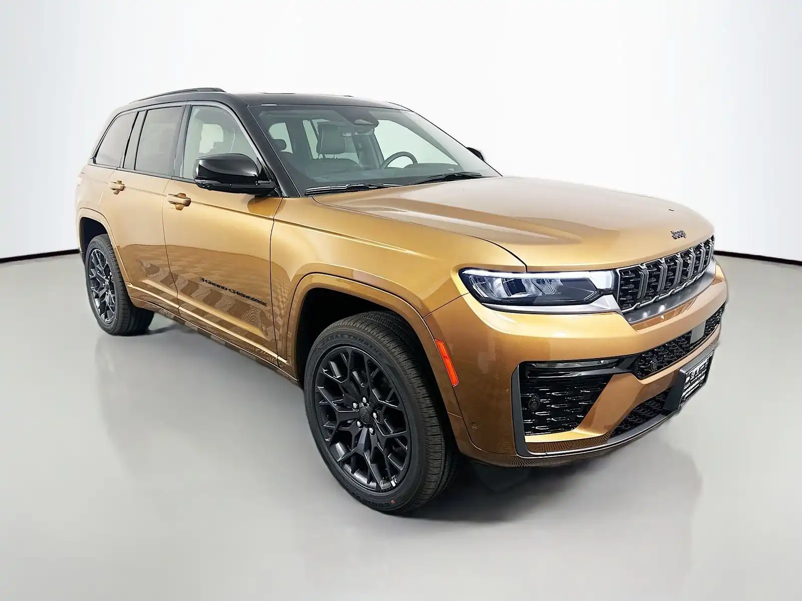 2026 Jeep Grand Cherokee Summit 4x4's photo