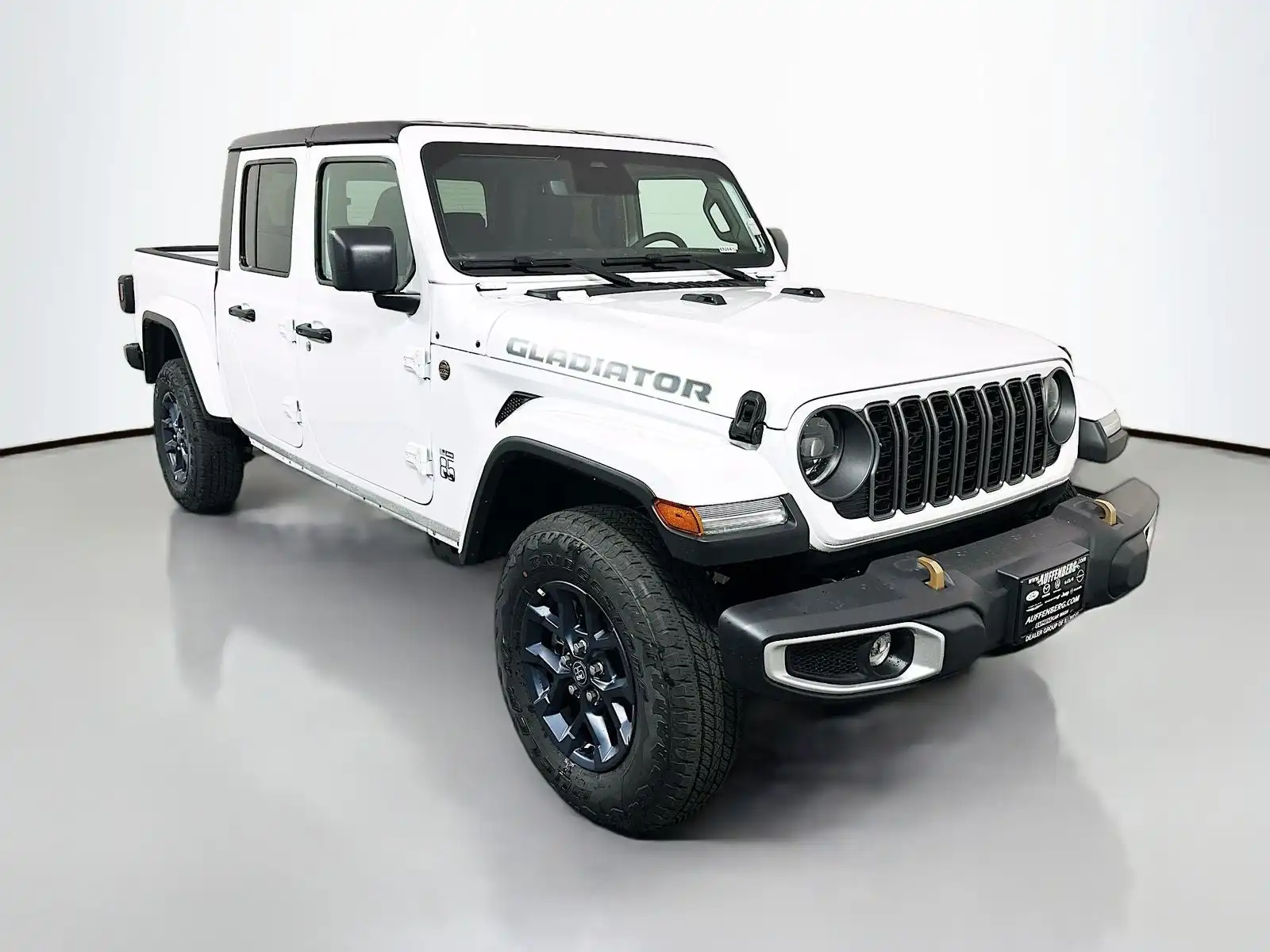2026 Jeep Gladiator 85th Anniversary Edition Auto's photo