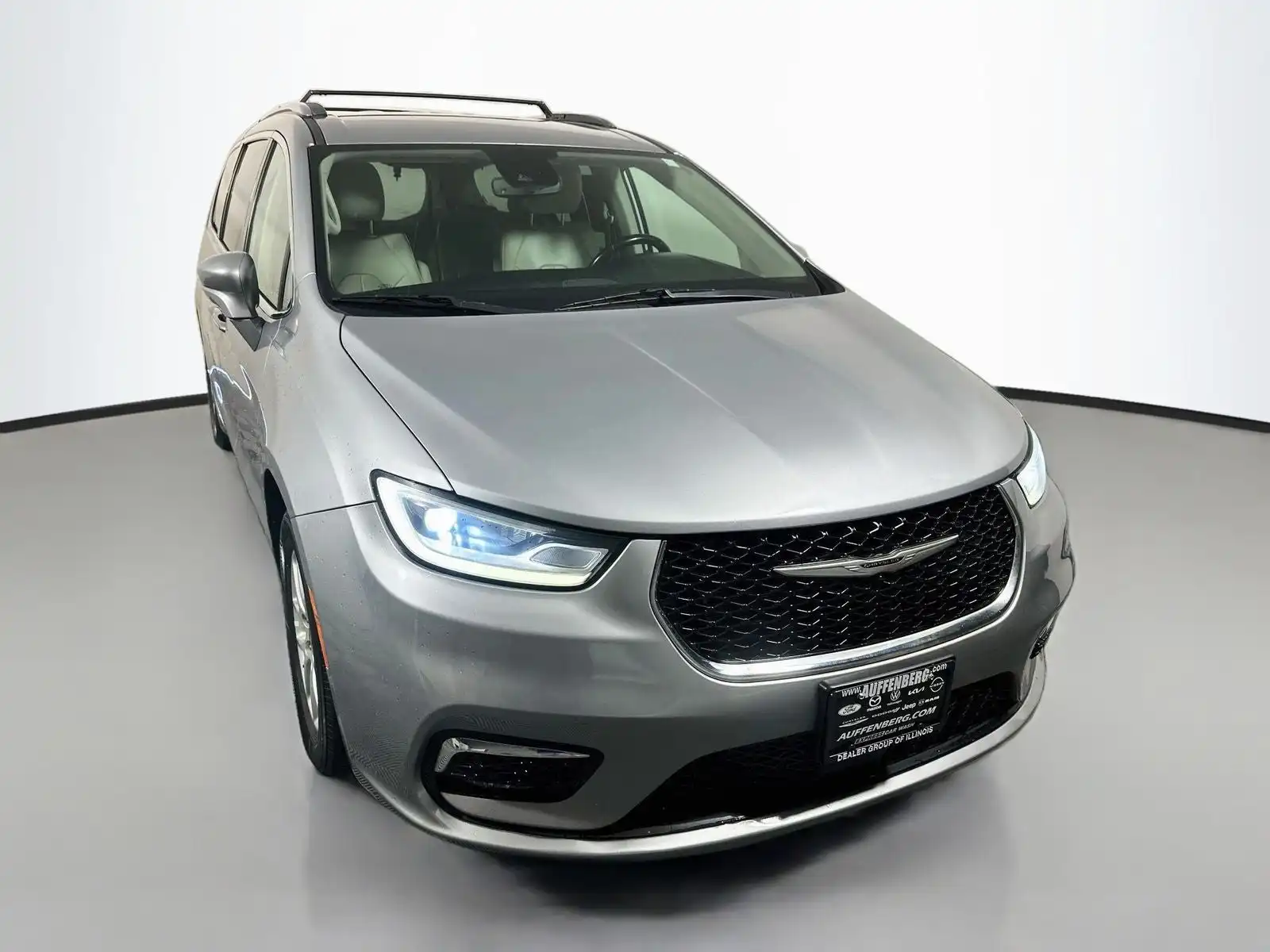 2021 Chrysler Pacifica Touring L's photo