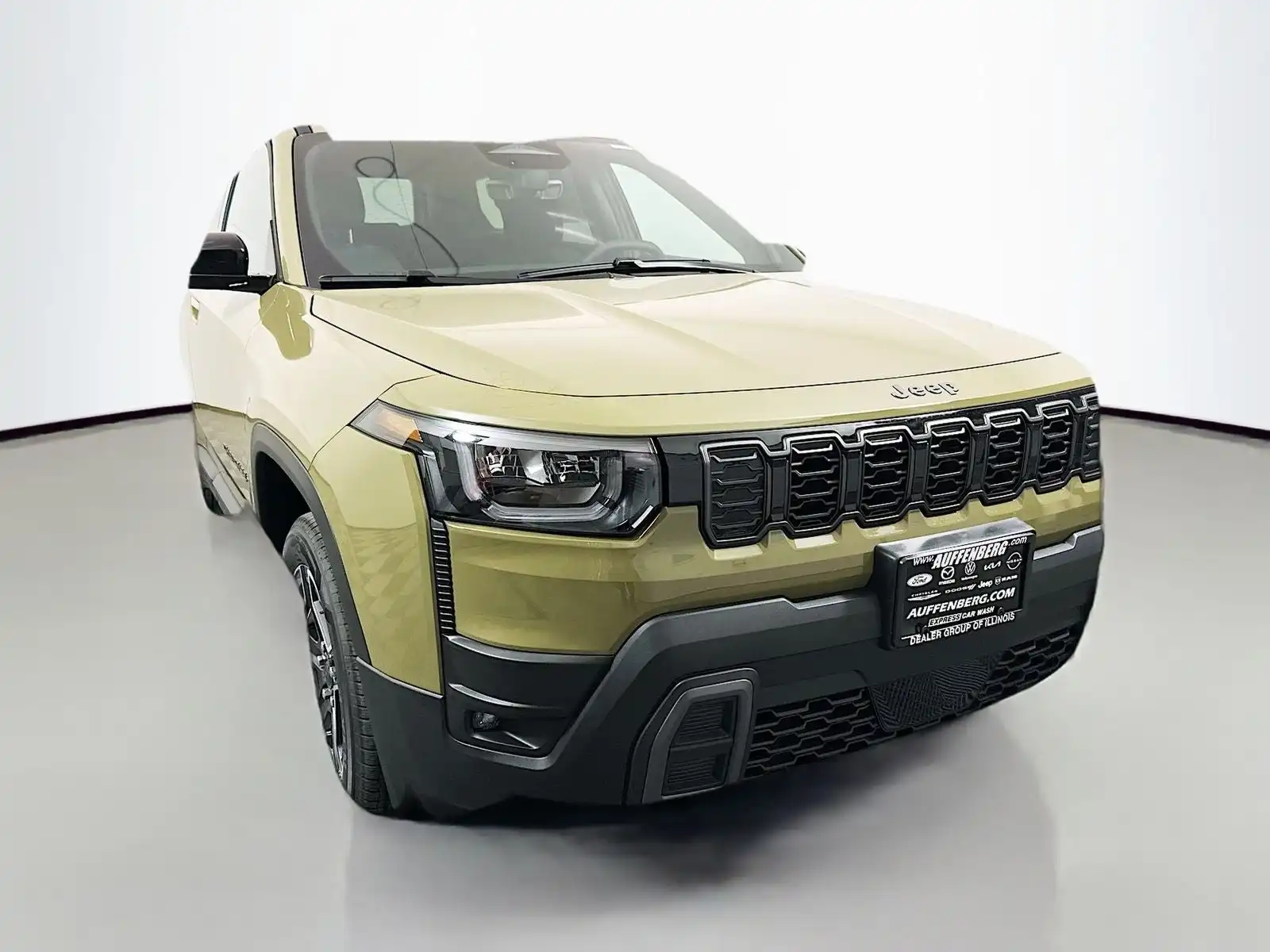 2026 Jeep Cherokee Laredo HEV 4X4's photo