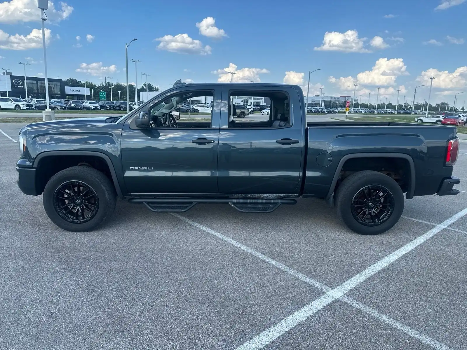 2017 GMC Sierra 4WD Crew Cab Standard Box's photo