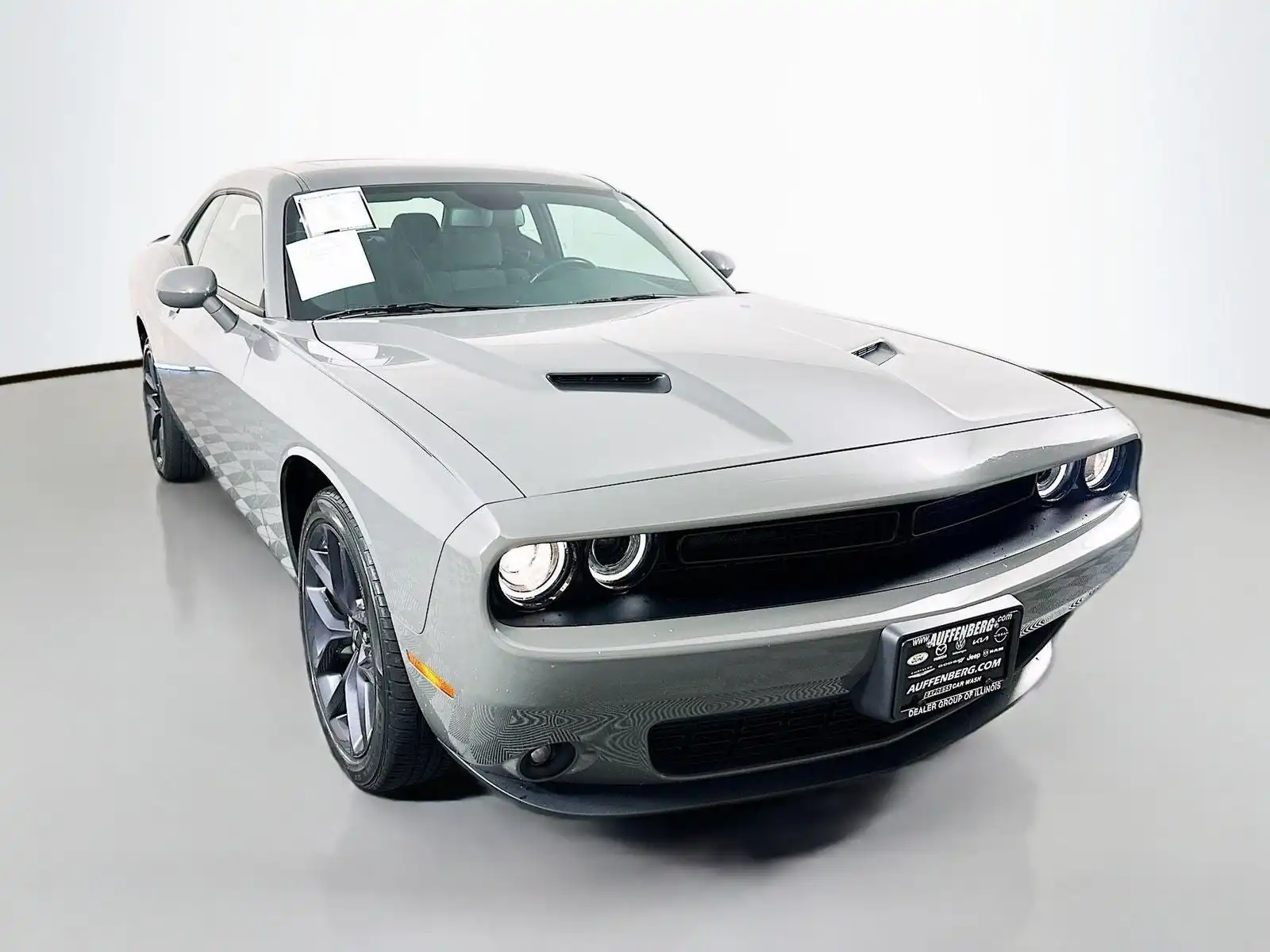 2023 Dodge Challenger SXT Auto's photo