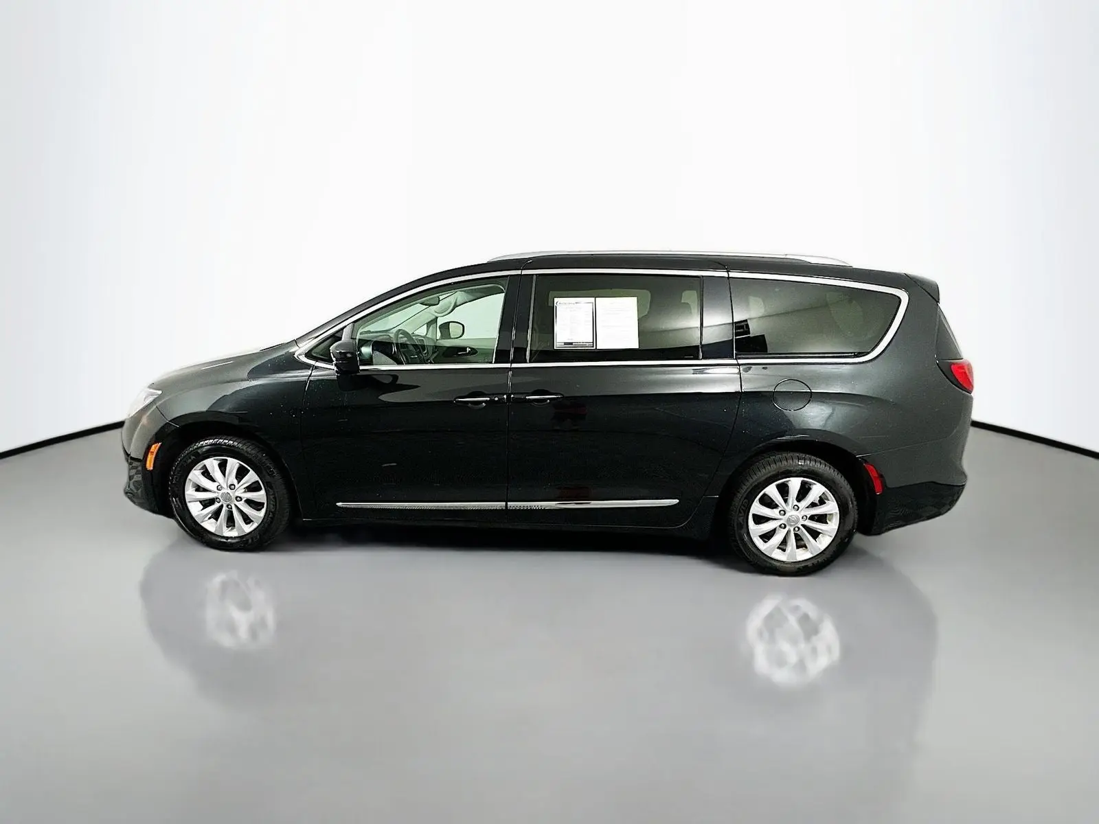 2020 Chrysler Pacifica Touring L photo 4