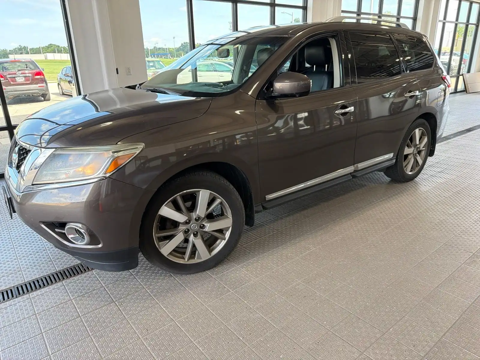 2016 Nissan Pathfinder Platinum 4WD's photo