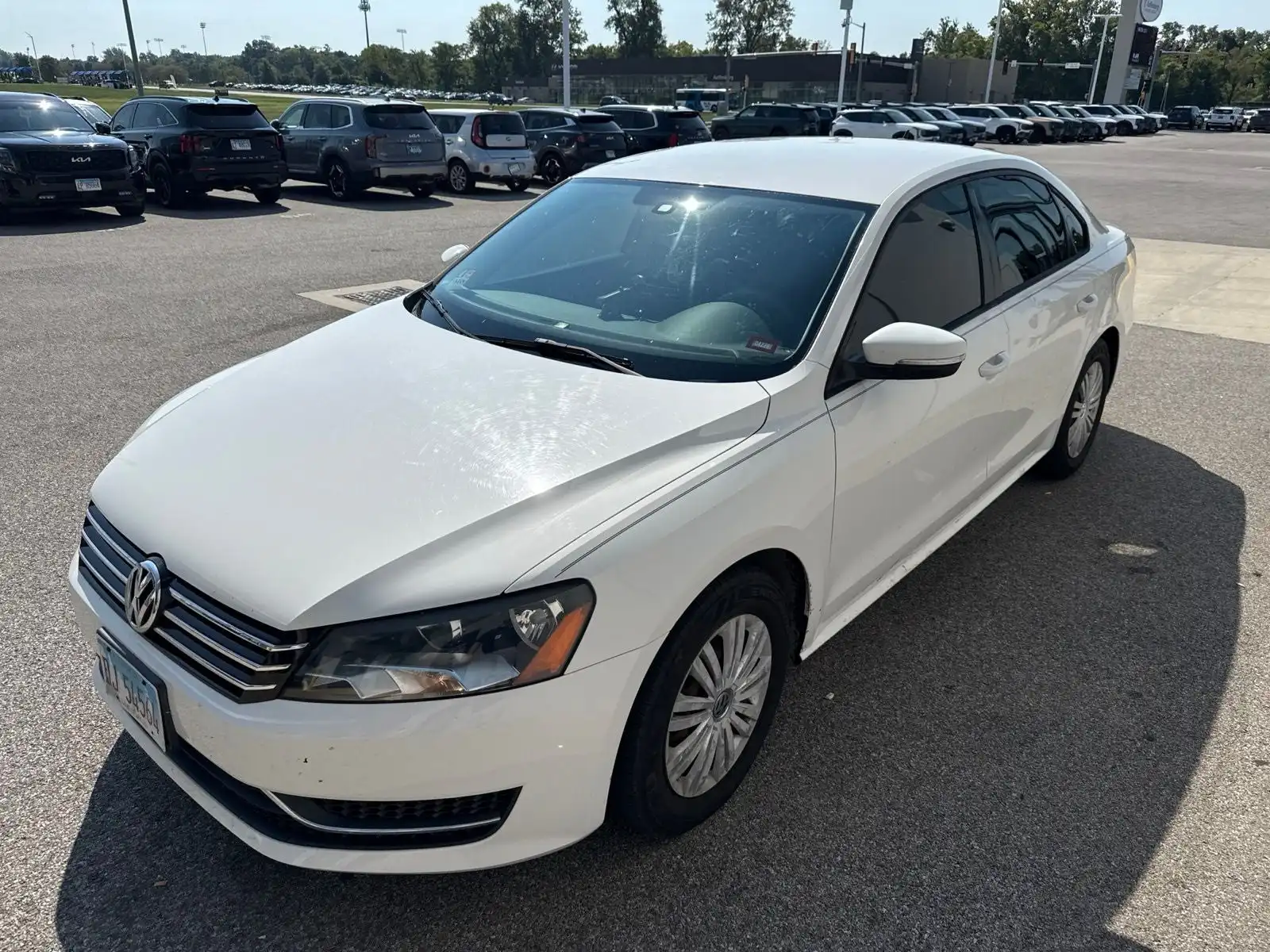 2015 Volkswagen Passat 1.8T S DSG PZEV's photo