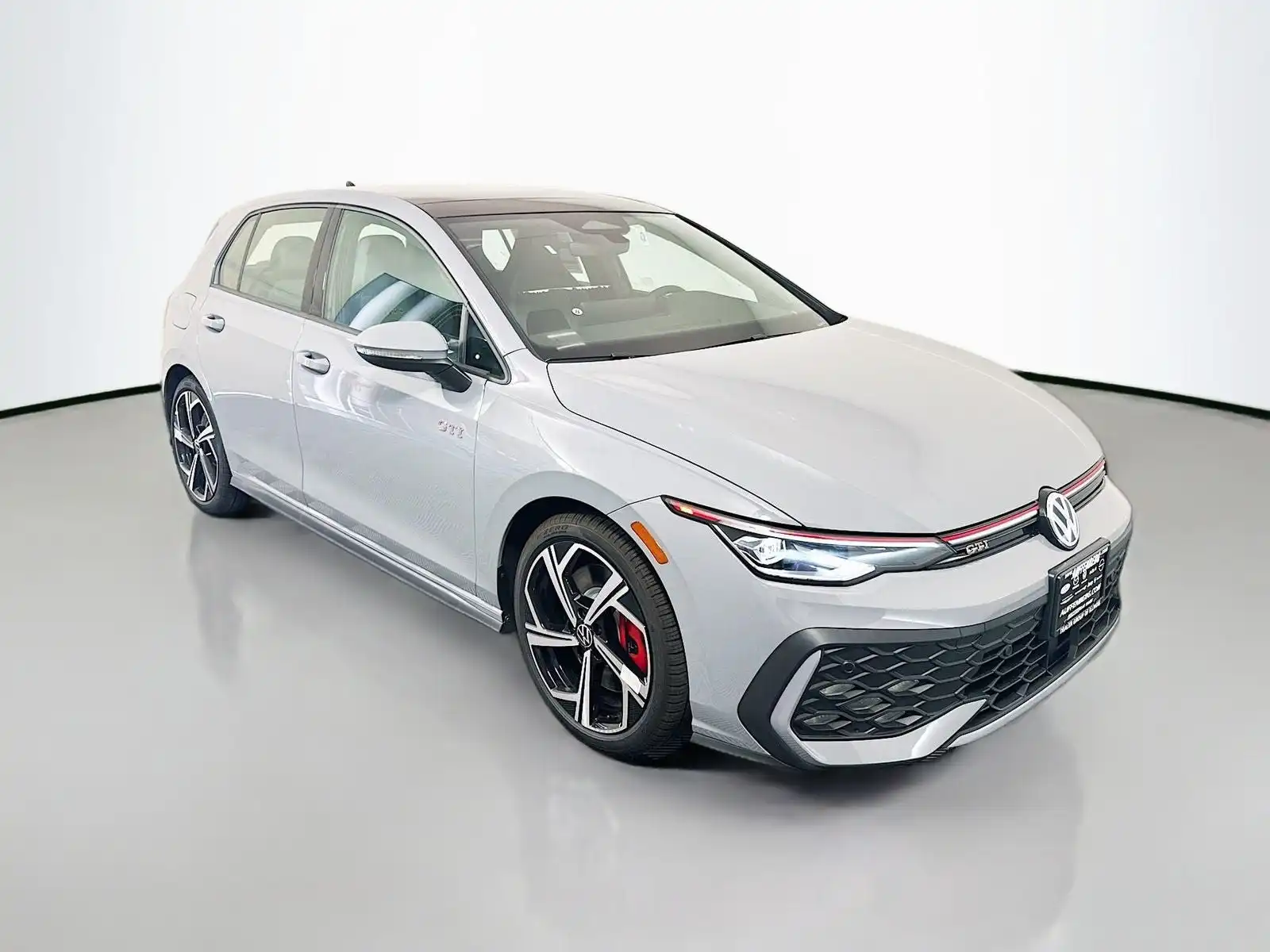 2026 Volkswagen Golf GTI 2.0T SE 4-door DSG's photo