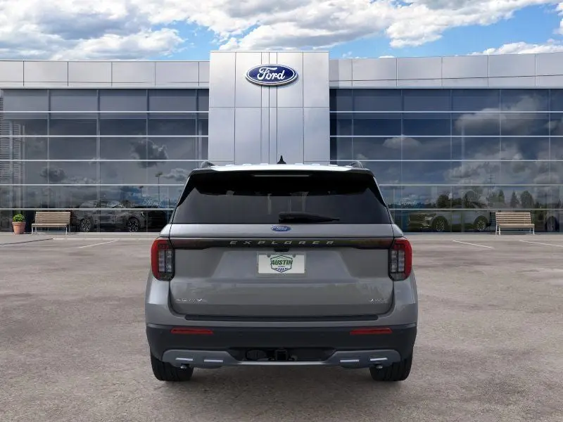 2026 Ford Explorer Active 4WD photo 5