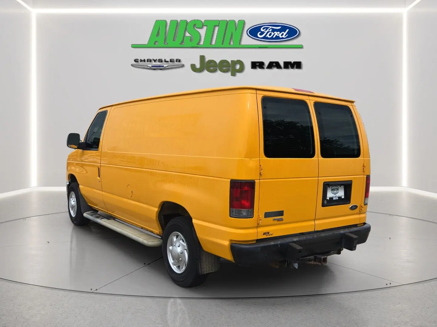 2012 Ford E-Series E-250 Van photo 3