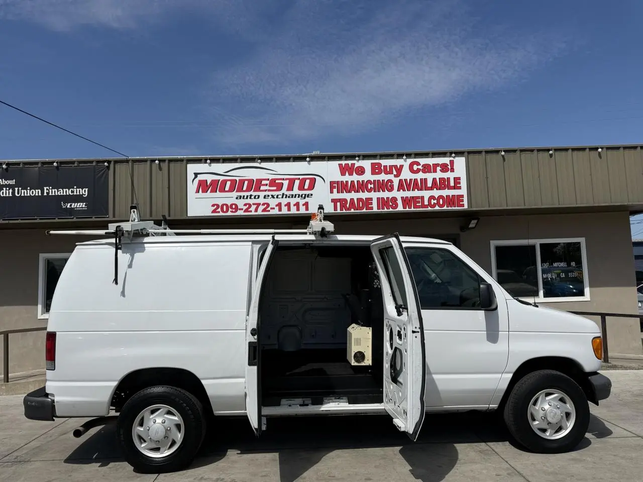2007 Ford E-Series E-250 Van photo 3