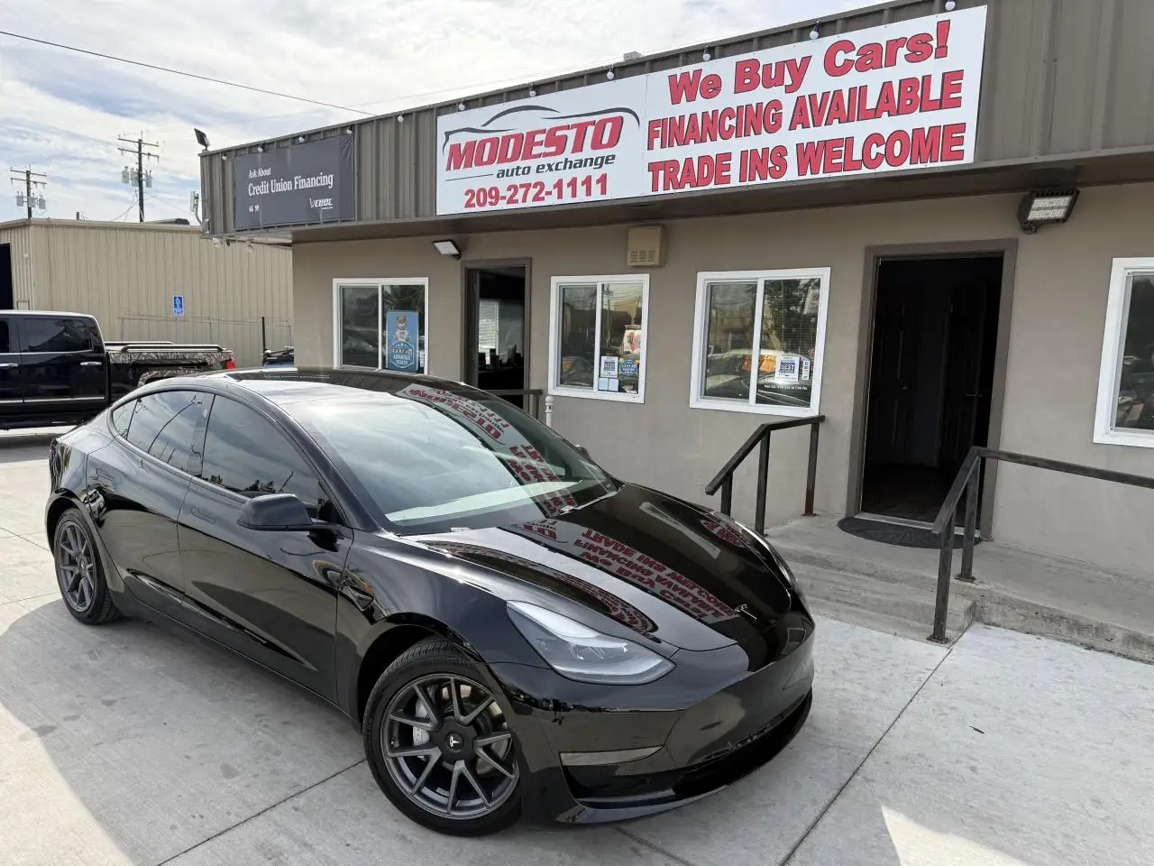 2021 Tesla Model 3 Standard Range Plus photo 1